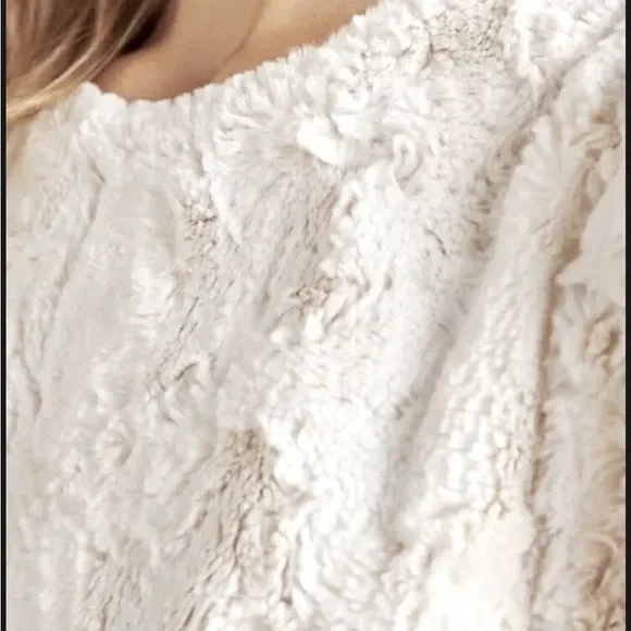 Anthropologie x Leifsdottir | Cream White Lined Faux Fur Top Exposed zip… - Picture 3 of 13